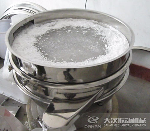 玻璃纖維振動(dòng)篩使用現(xiàn)場 玻璃纖維振動(dòng)篩使用現(xiàn)場